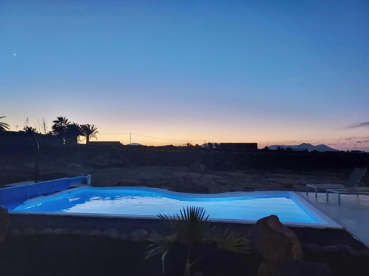 Villa Tabaiba En Lajares Con Piscina ภายนอก รูปภาพ